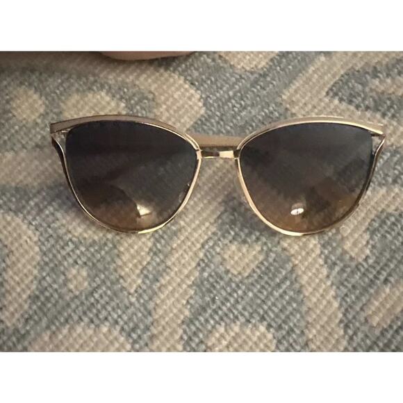 TAHARI Women’s Nude Enamel Gold Accent Cat Eye-rimmed Sunglasses TH895-GLDND - Picture 12 of 16